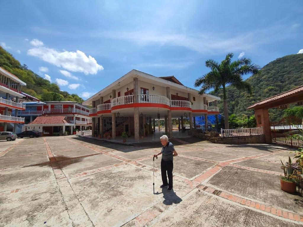 Hotel Mirador De La Montana アプロ エクステリア 写真